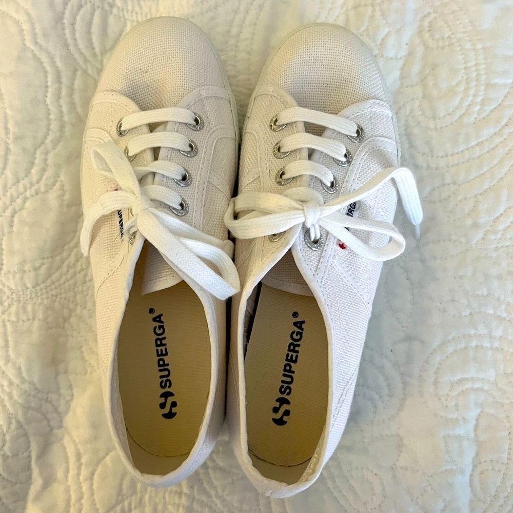 NWT White Superga Platform Sneaker 2790- Size 6.5